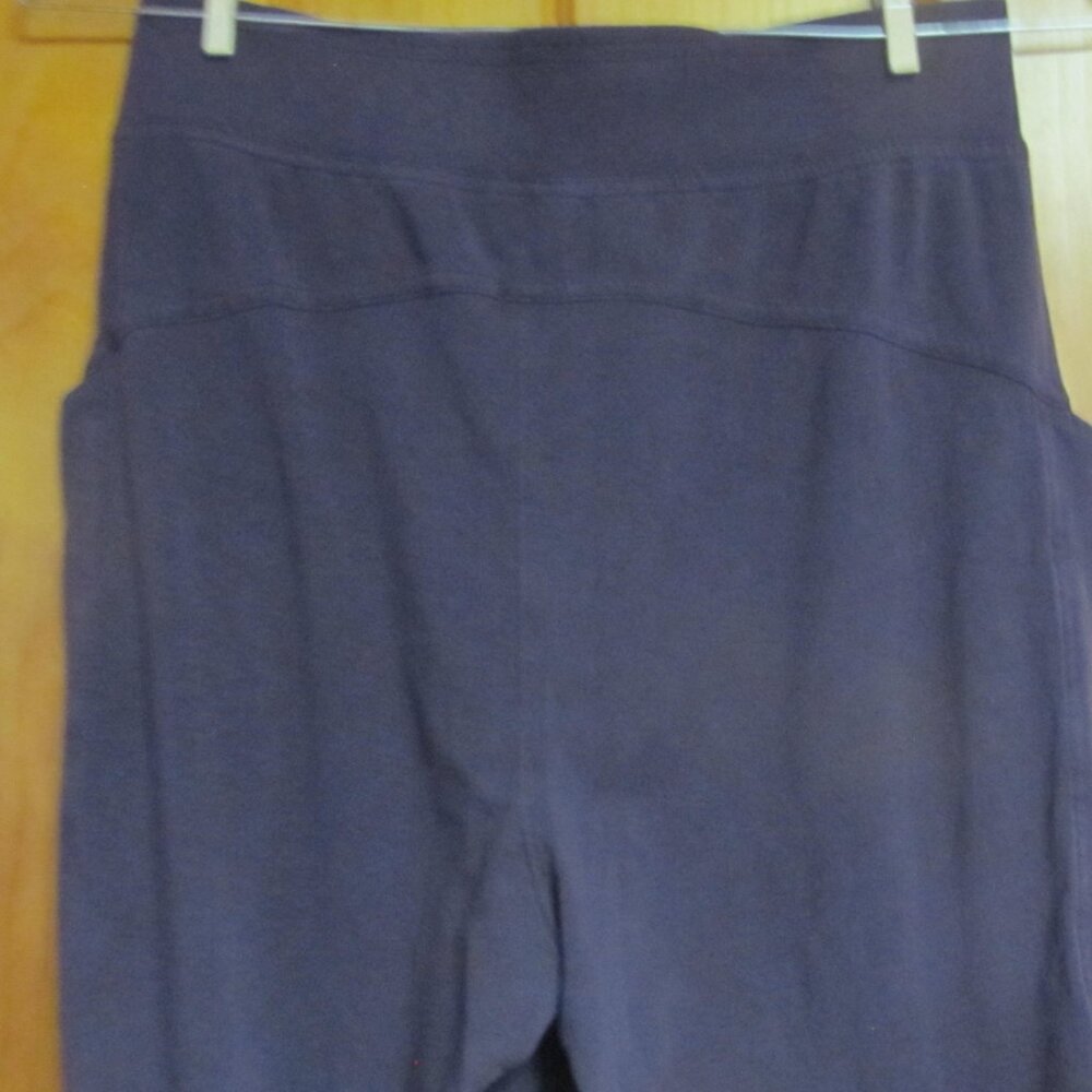 Lululemon Athletic Pants sz 4 Purple Leggings Lululemon Eggplant Purple 26x31 - Picture 6 of 8